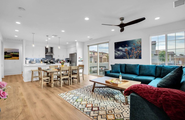 Exceptional New PGA West 2Bd/2Ba + Bonus/Office, sleeps 4, near pool