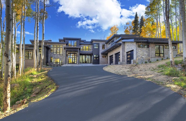 Exceptional Park City Ski In-Ski Out Villa in The Colony