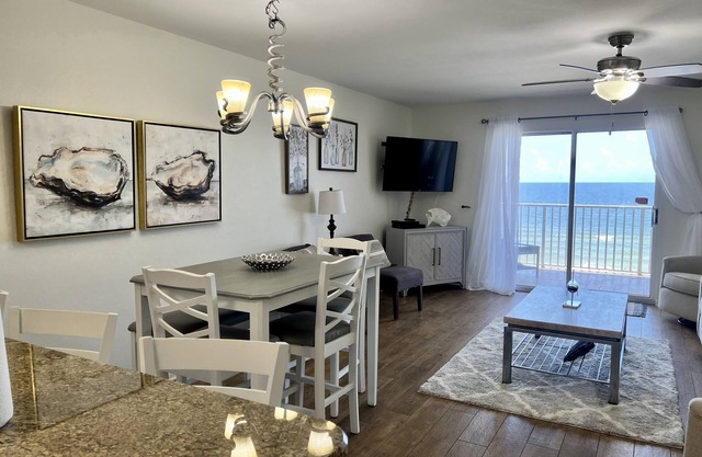 Exceptional Reviews -Direct Beach View-enjoy the incredible sunsets,