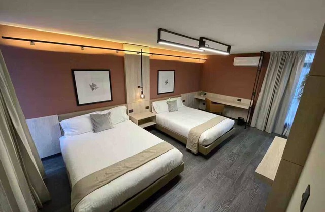 Exclusive 409 - Room 1