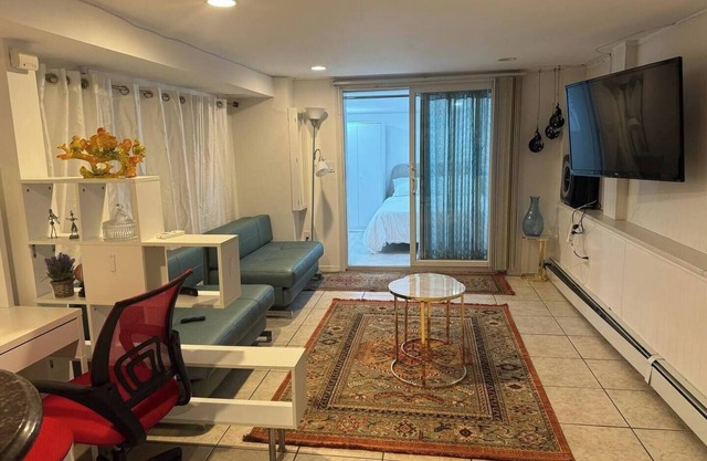 Exclusive 1-bedroom furnished apartment with Garden in Historic Roslyn,NY