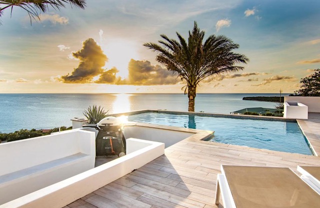 Exclusive 10-Guest Seaview Villa in Gated Community with Pool & Private Beach Access