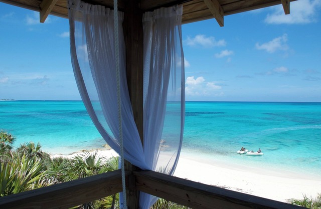 Exclusive 2-bedroom Villa at Sandy Toes on Private Island