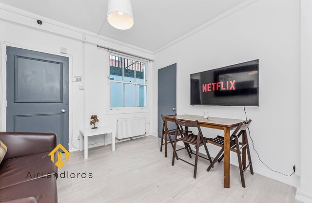 Exclusive 4 bedroom apartment in Russell Square