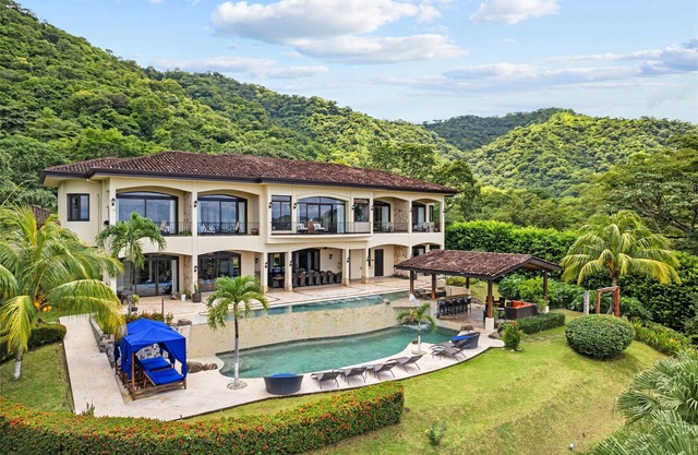 Personalisierte Luxusvilla & Spa mit Mahlzeiten inklusive (Ideal für Gruppen!)