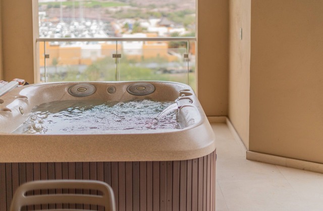 Villa Bittos Oceanview Golf Cart & Jacuzzi Retreat