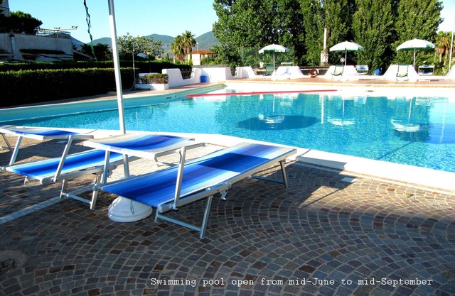 Exklusive Wohnung mit Pool 4 Betten ** ** *** Free WIFI **