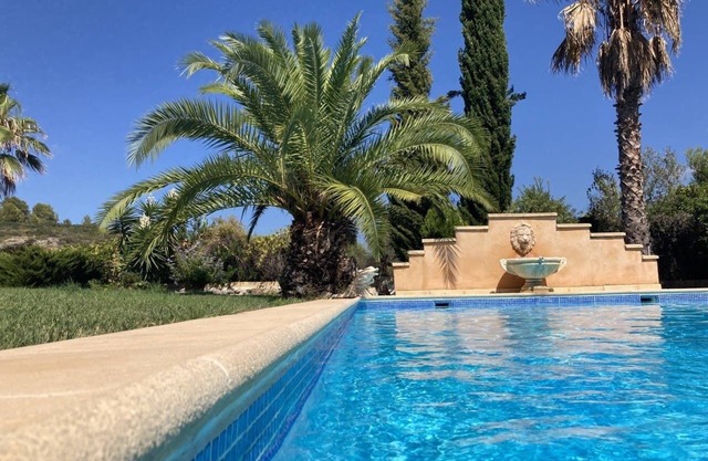 Exklusives Apartment mit Pool/Bergblick