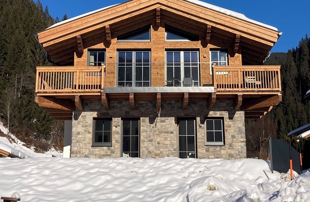 Luxus Wellness Chalet in der Nähe des Skilifts