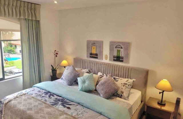 Exclusive apartment with pool near Avenida Escazu, Starbucks, hospital, etc.