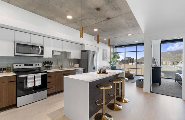 Exclusive Dwntwn Retreat-Salt Palace & DeltaCenter