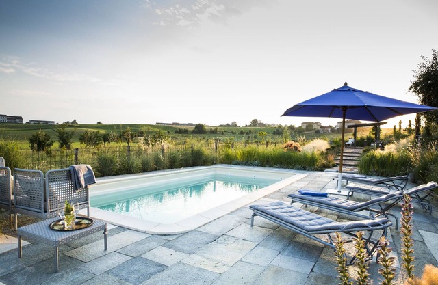 Exclusive farmhouse for 13 people with charm and private pool