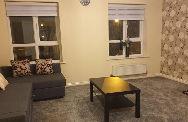 Exclusive Mordern Townhouse - 5 mins drive from City Centre