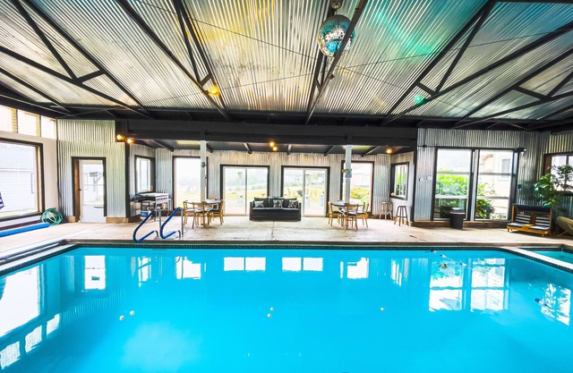 Exclusive Luxury Cottage, RV, & Coastal Farmhouse w/ Private Indoor Heated Pool
