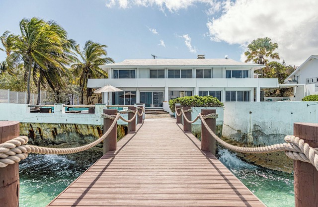 Exclusive Ocean Villa in Nassau