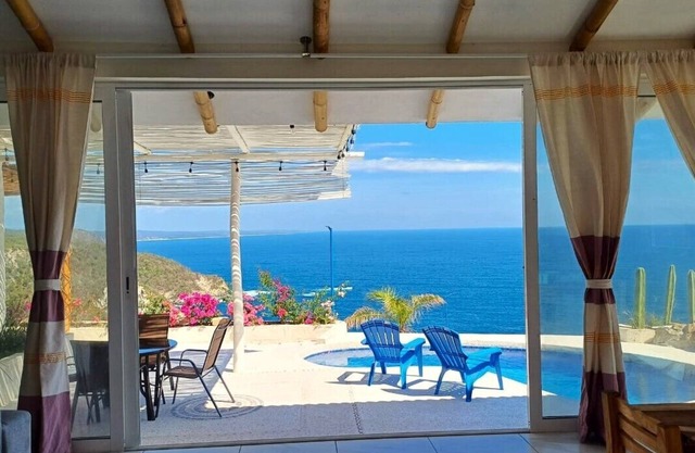 EXCLUSIVE OCEANFRONT HOUSE ESTRELLA DE MAR WITH PRIVATE POOL AND AN AMAZING VIEW