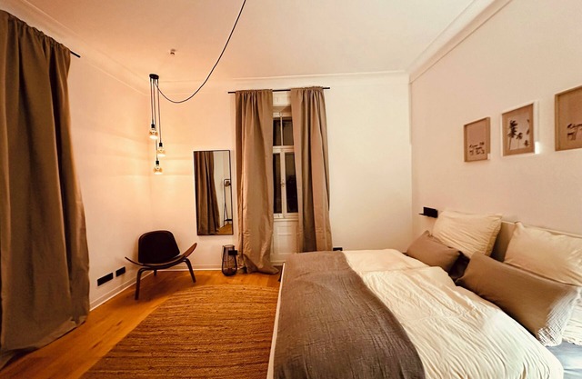 Exklusive Altbauwohnung in prachtvoller Denkmal-Villa