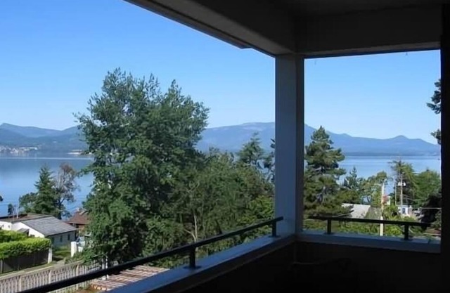 Exklusive Penthouse-Wohnung mit Meerblick