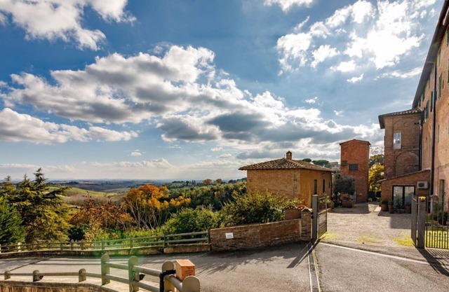 Exclusive Porta Romana Stay with Scenic View