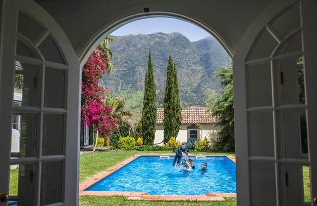 Exklusive Villa mit Gartenpool