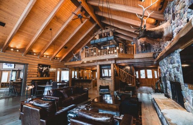 Exclusive Riverfront Lodge
