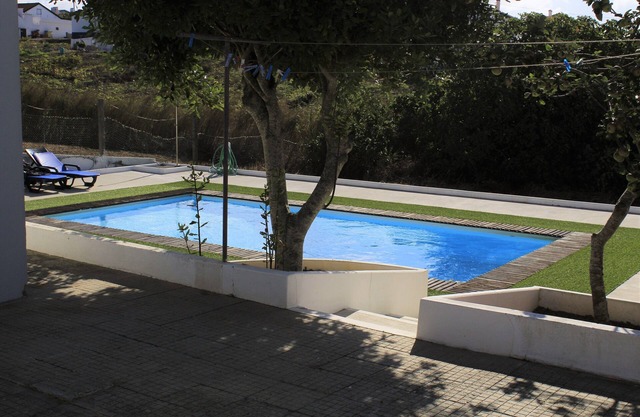 Exklusive Villa mit privatem Pool in Strandnähe
