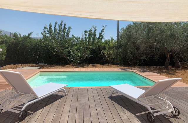 Exclusive villa with pool for couples or families in beautiful sicily countryside