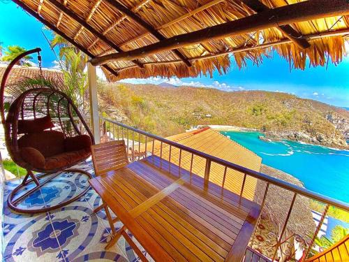 Exclusivo Bungalow frente a la playa, alberca nueva con vista infinita al mar, 8 hermosas playas cercanas, terraza con cama de playa y espectacular vista al océano pacífico! Nómadas digitales Starlink WiFi 203 mbps