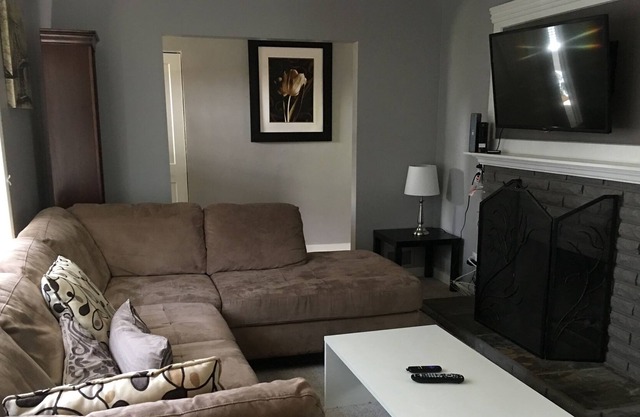 Executive 3 Schlafzimmer Haus in Nord Vancouver
