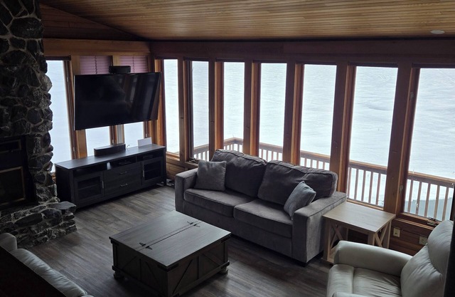 Executive Cottage Clearwater Bay LOTW for rent by the month