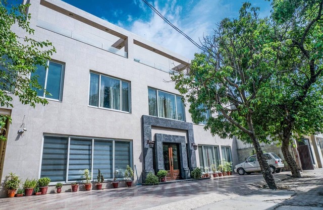 Executive Deluxe Zimmer - Gulberg 2 Lahore