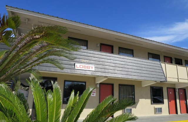 Executive Inn - Panama City Beach