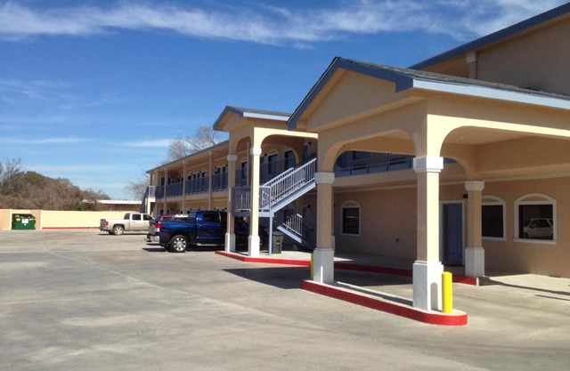 Executive Inn