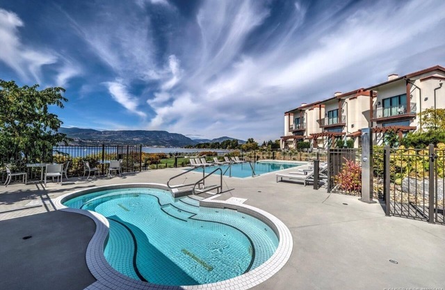 Executive Lakefront Townhome - Perfekter Sommerurlaub!