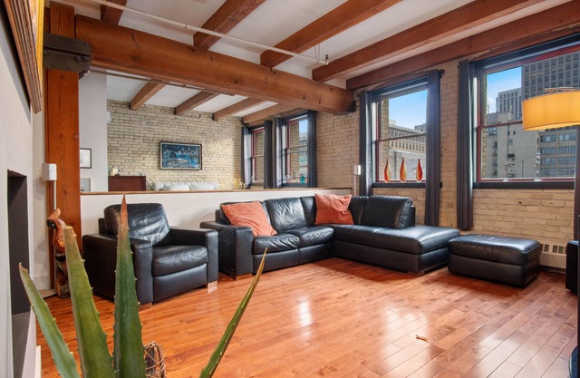 Executive Loft-Styled Condo with FREE Parking