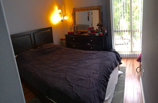 Executive-Vermietung - Little Italy Moderne Wohnung mit Parkplatz