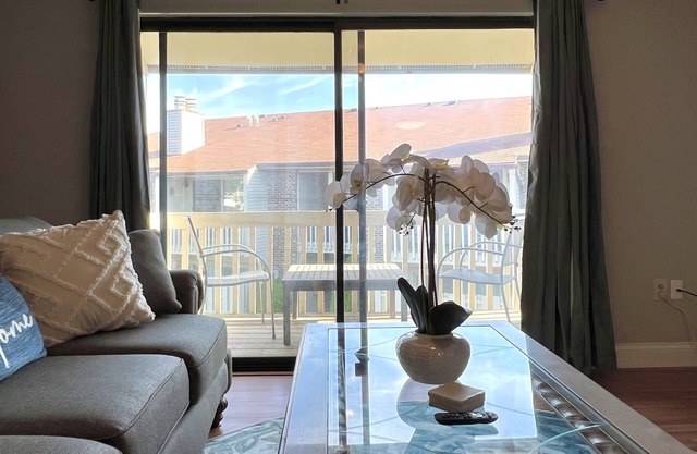 Executive Suites - 2 bed/2 bath - A part of the Uptown Collective