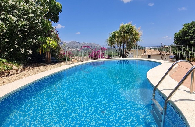Executive Villa, voll klimatisiert mit eigenem Pool, Berg- und Meerblick