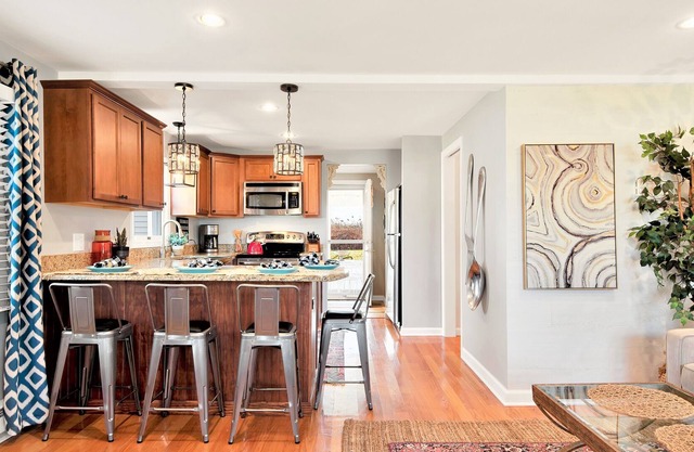 Exhale at Old Saybrook's Chic Retreat!