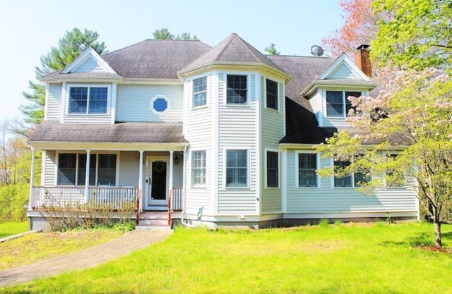 Expansive 4 bedroom Boston Area