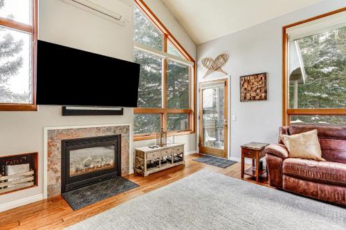Expansive Canyons Ski Retreat with Community Pool!