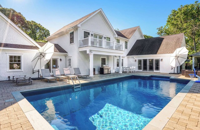 Expansive Hampton Bays Home on over an Acre, Heated Pool, Sport Court,...