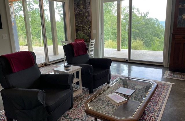 Expansive Mountain View and easy 15-minute access to Lexington, VA