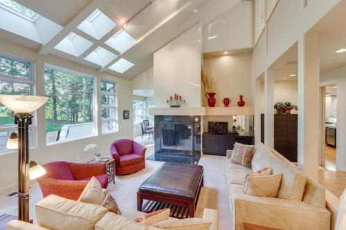 Expansive Sun Valley Home Close to Slopes!
