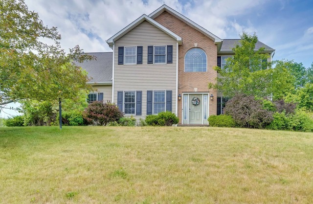 Expansive Upstate Home w/ Home Theater!