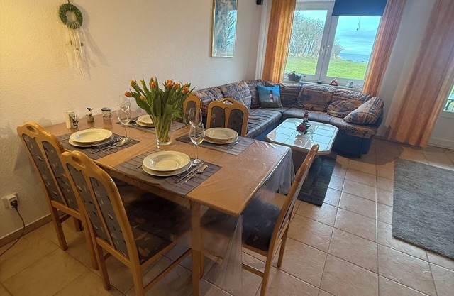 "Traumhafte Ferienwohnung mit Meerblick an der Ostsee erleben!"