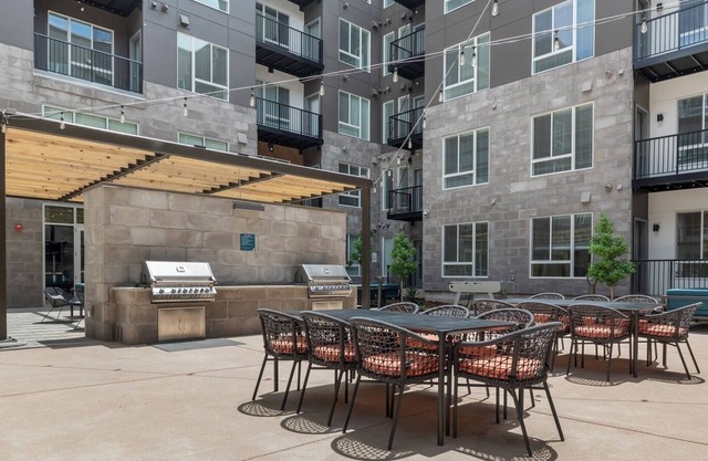 ⛰️Experience Aurora in Style!🛋️