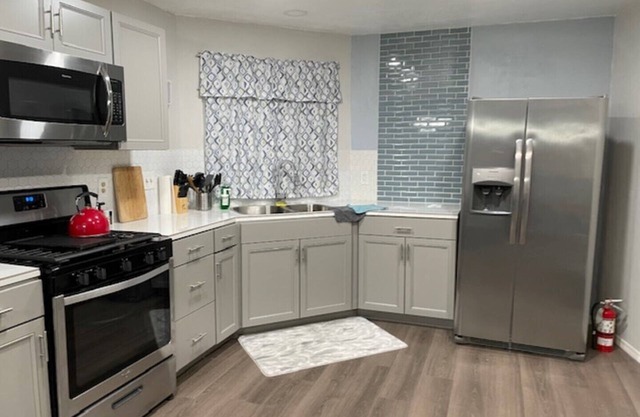 Newly Designed 4 Bedroom Lake House Near Kern and Lake Isabella