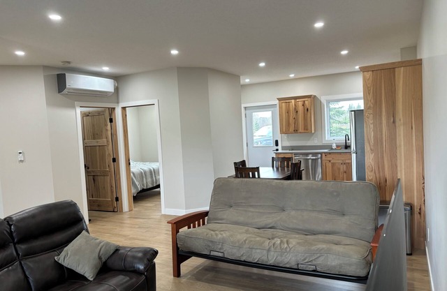 Experience Clear Lake from this prime location