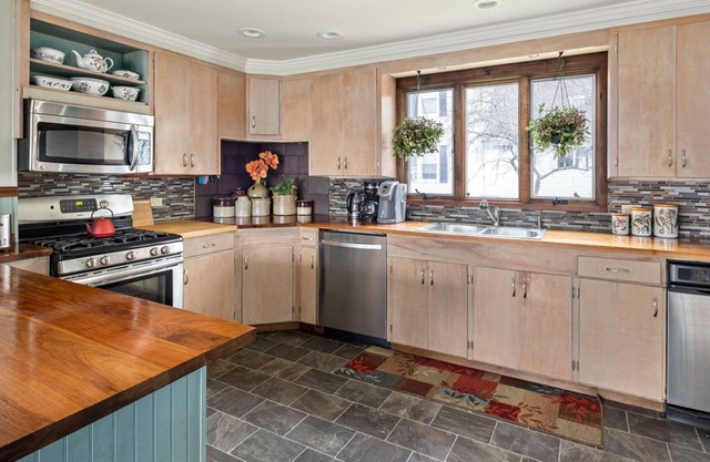 In Stowe Village, perfect for summer!
